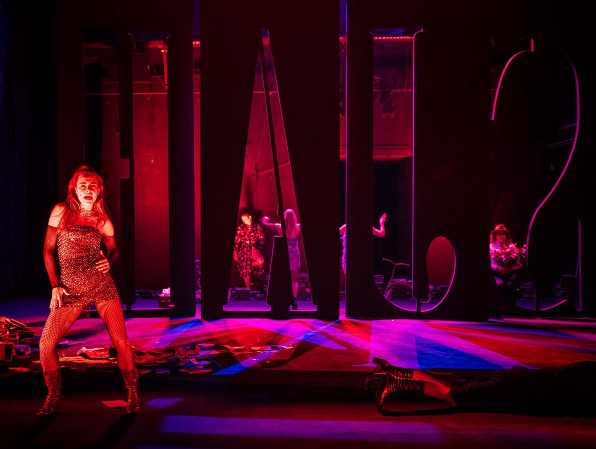 Ile dyrektor, ile praczka?