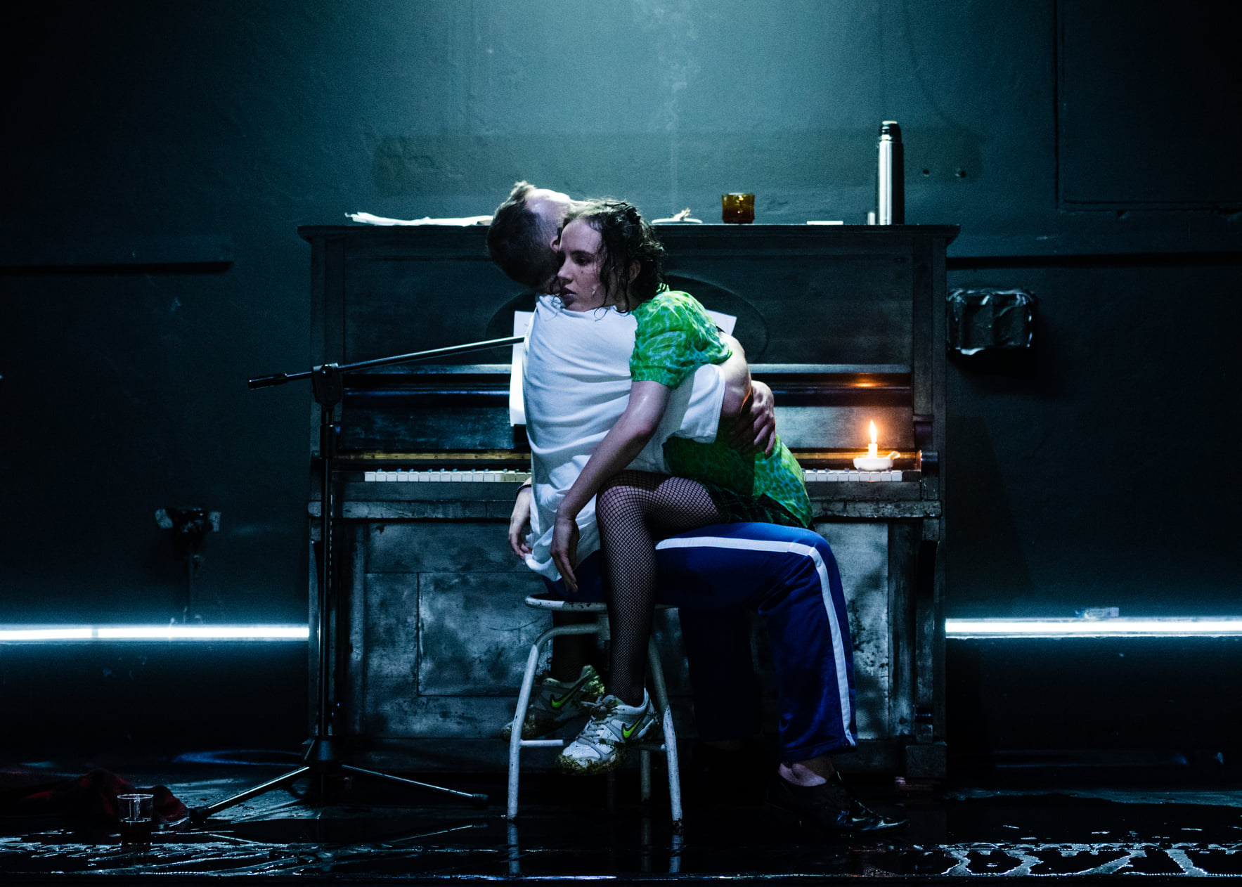 Teatr jest bardziej cielesny